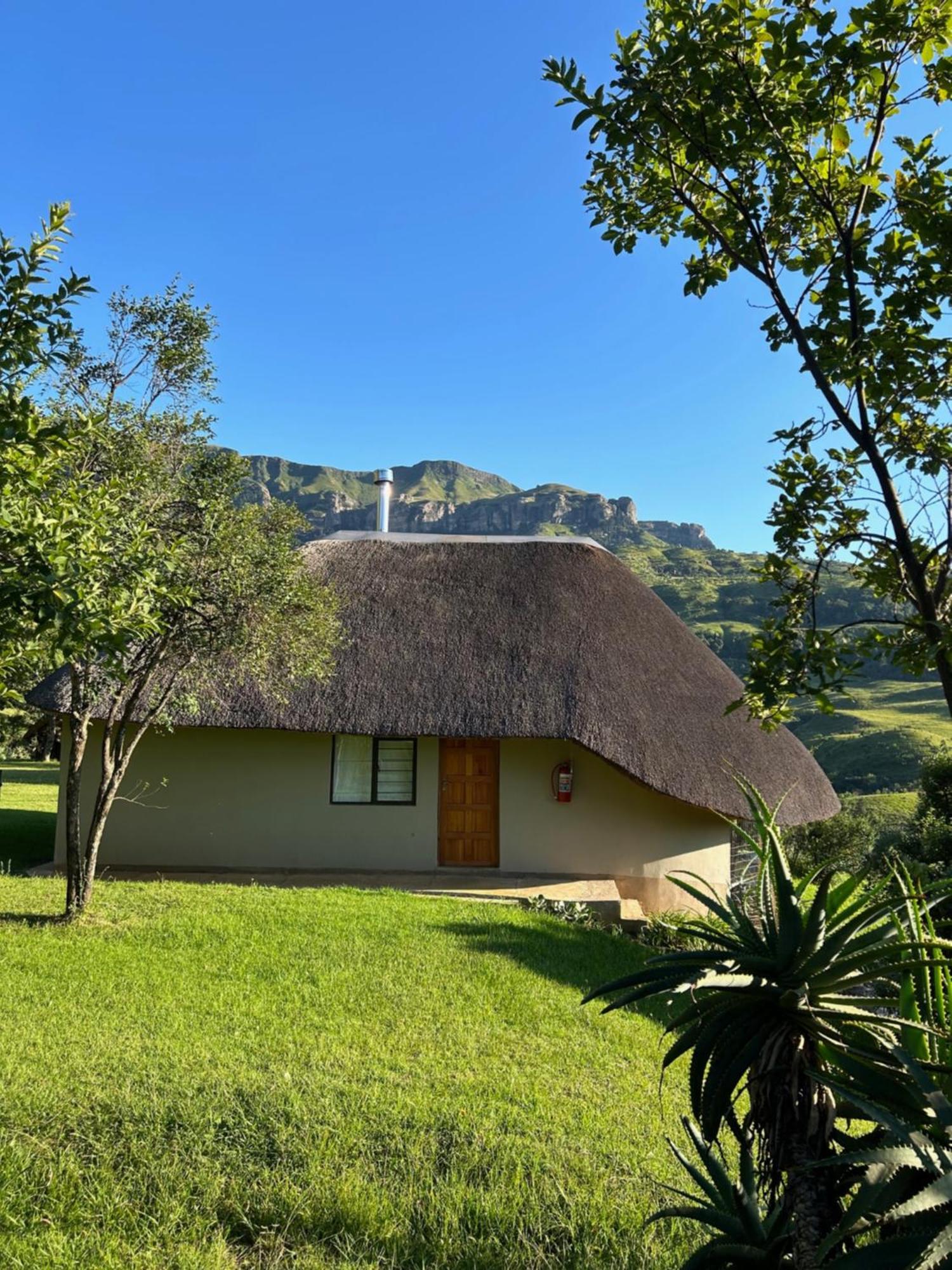 Villa Sungubala Eco Camp Bergville Exterior foto